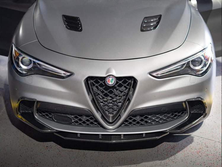  Alfa Romeo Stelvio Hood Air Vent Trim Kit - Quadrifoglio - Carbon Fiber